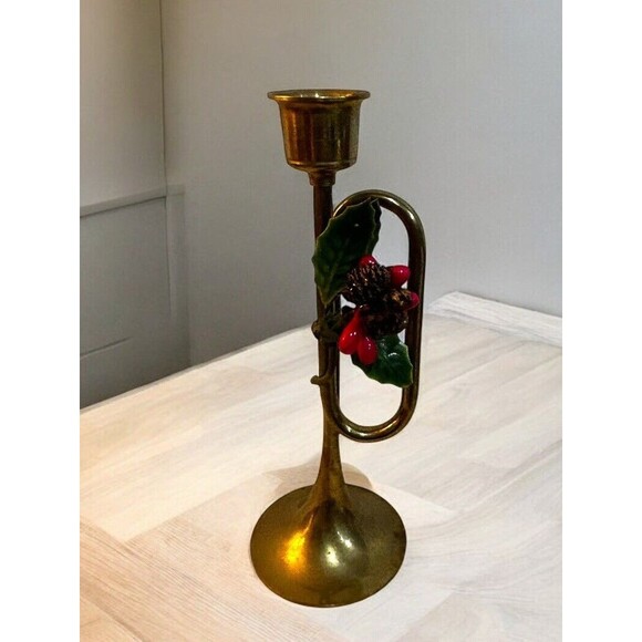 Vintage Brass Trumpet Bugle Horn Candle Holder With Christmas Greenery Taiwan - Picture 1 of 7